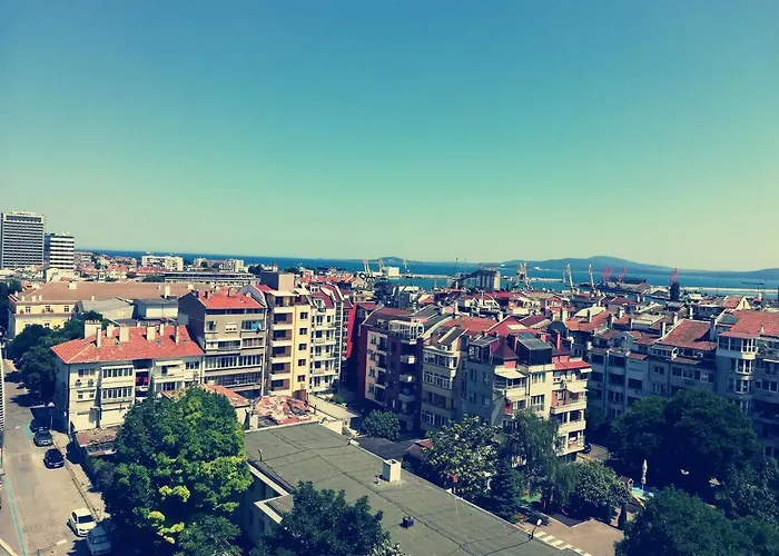за гости во1 Apartament Burgas City